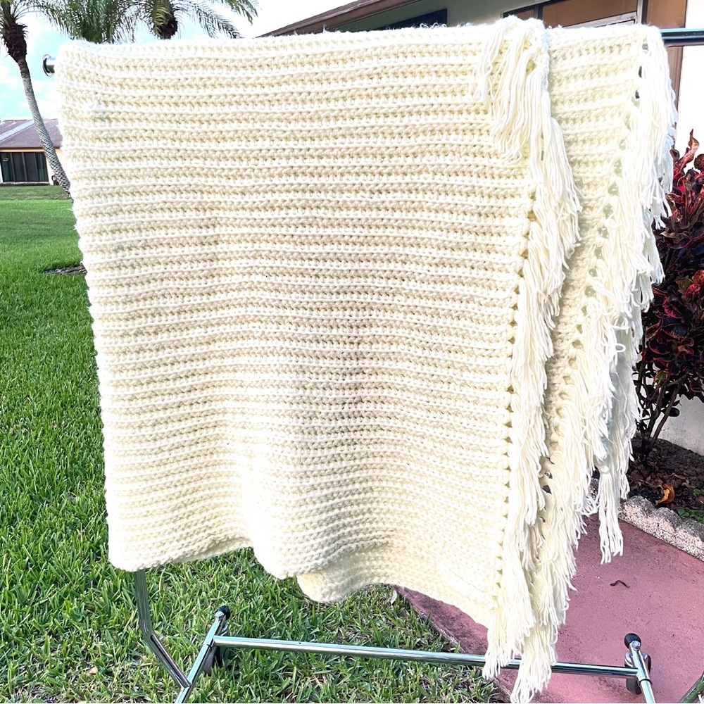 Crocheted hand made king size cream afghan, side trim. Excellent clean condition